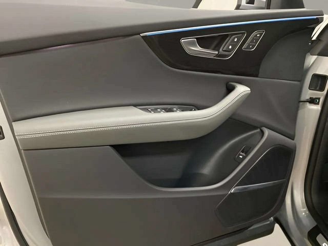 Used 2026 Audi Q8 Premium Plus AWD/4WD image 16