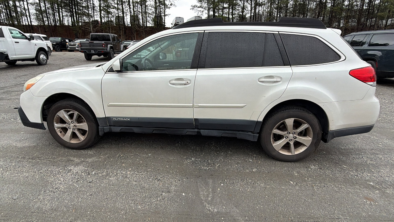Used 2013 Subaru Outback 2.5i Limited w/ Moonroof Pkg image 11