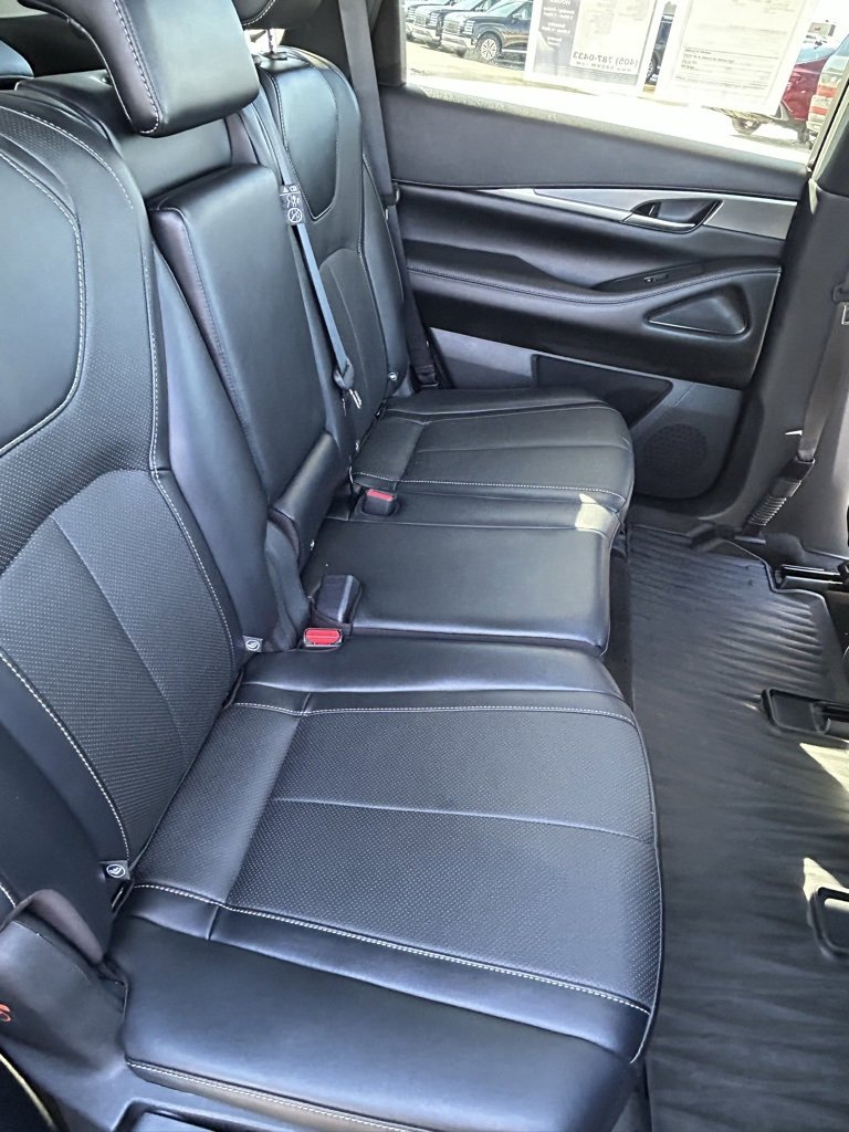 Used 2023 INFINITI QX60 Luxe image 17