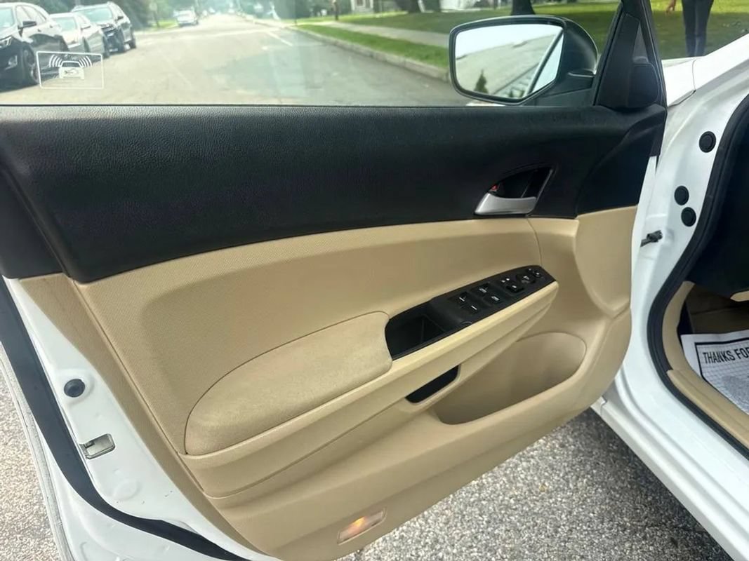 Used 2011 Honda Accord SE image 11