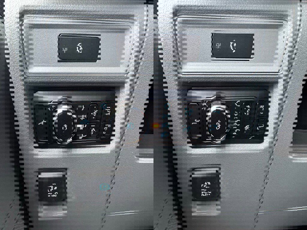 New 2025 Ford F150 XLT w/ Equipment Group 302A MID image 38