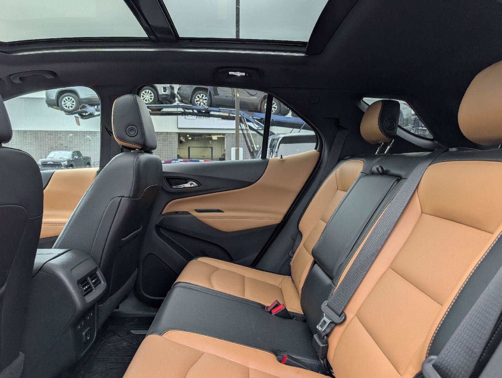 Used 2019 Chevrolet Equinox Premier AWD/4WD image 14