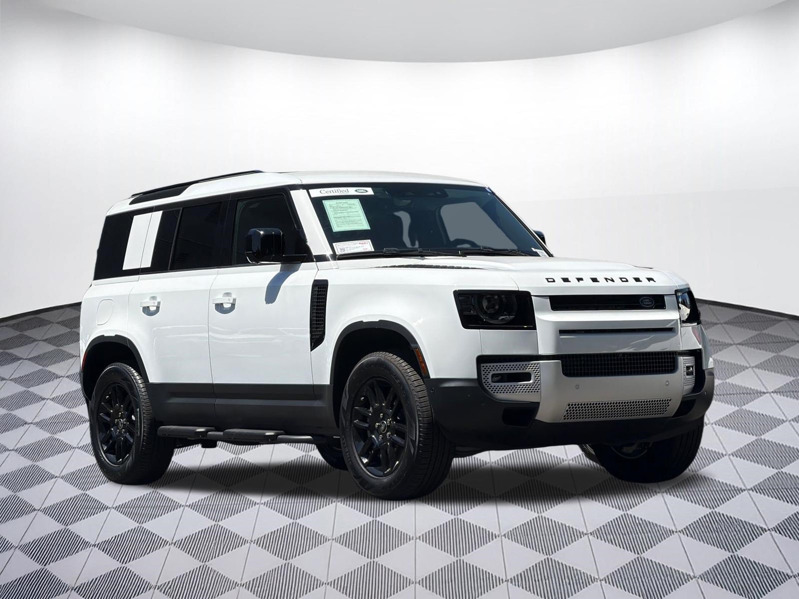 Used 2025 Land Rover Defender 110 S AWD/4WD image 7