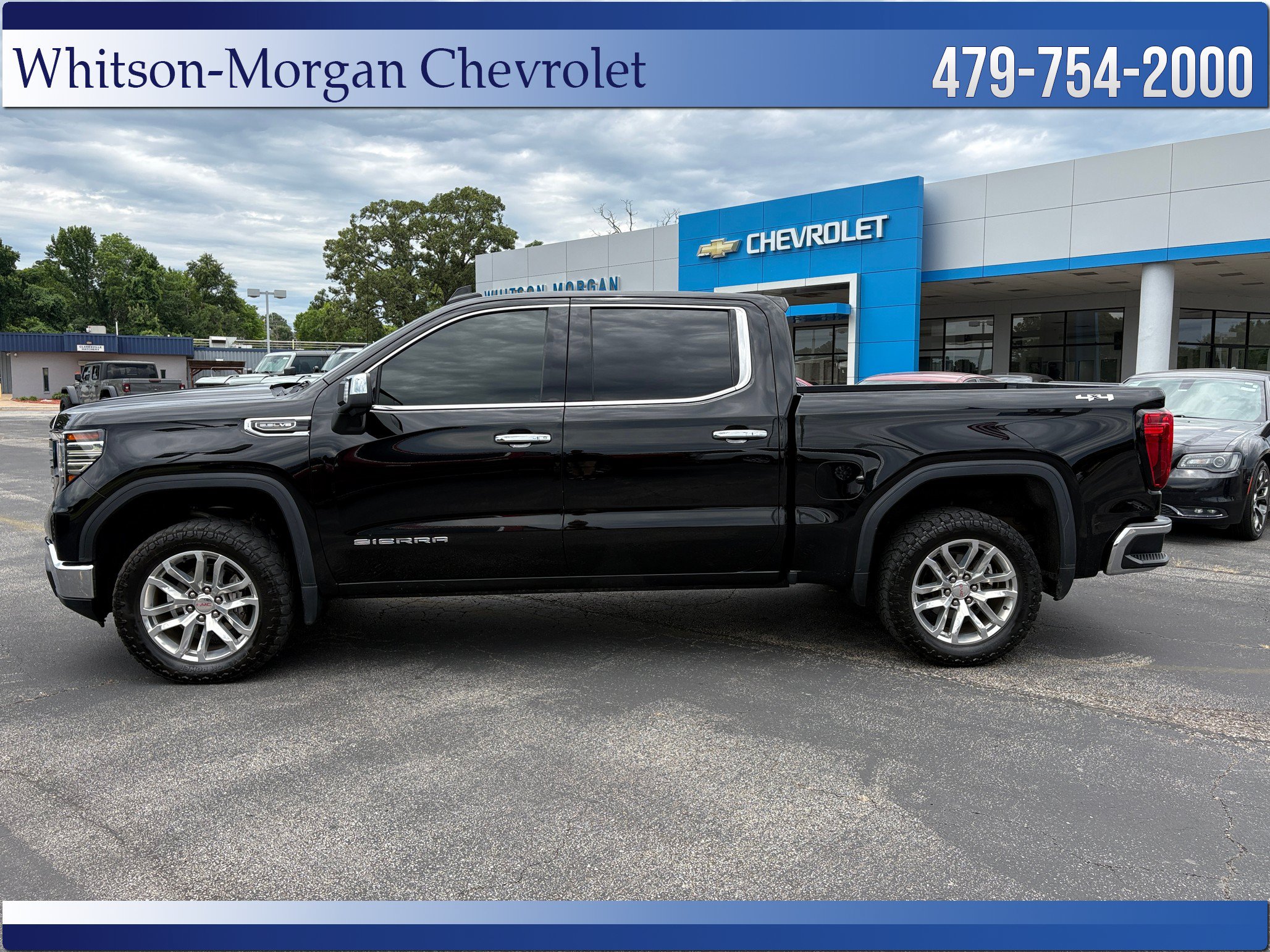 Used 2022 GMC Sierra 1500 SLT w/ SLT Convenience Package AWD/4WD image 2
