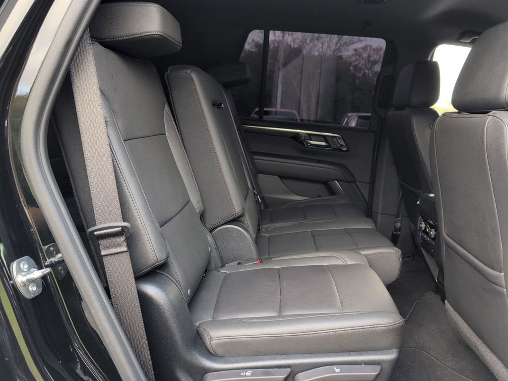 Used 2025 Chevrolet Tahoe Z71 w/ Comfort Package image 24