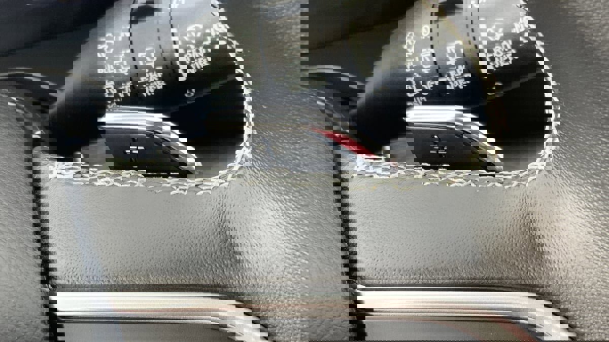 Used 2022 Jeep Grand Cherokee Limited image 37