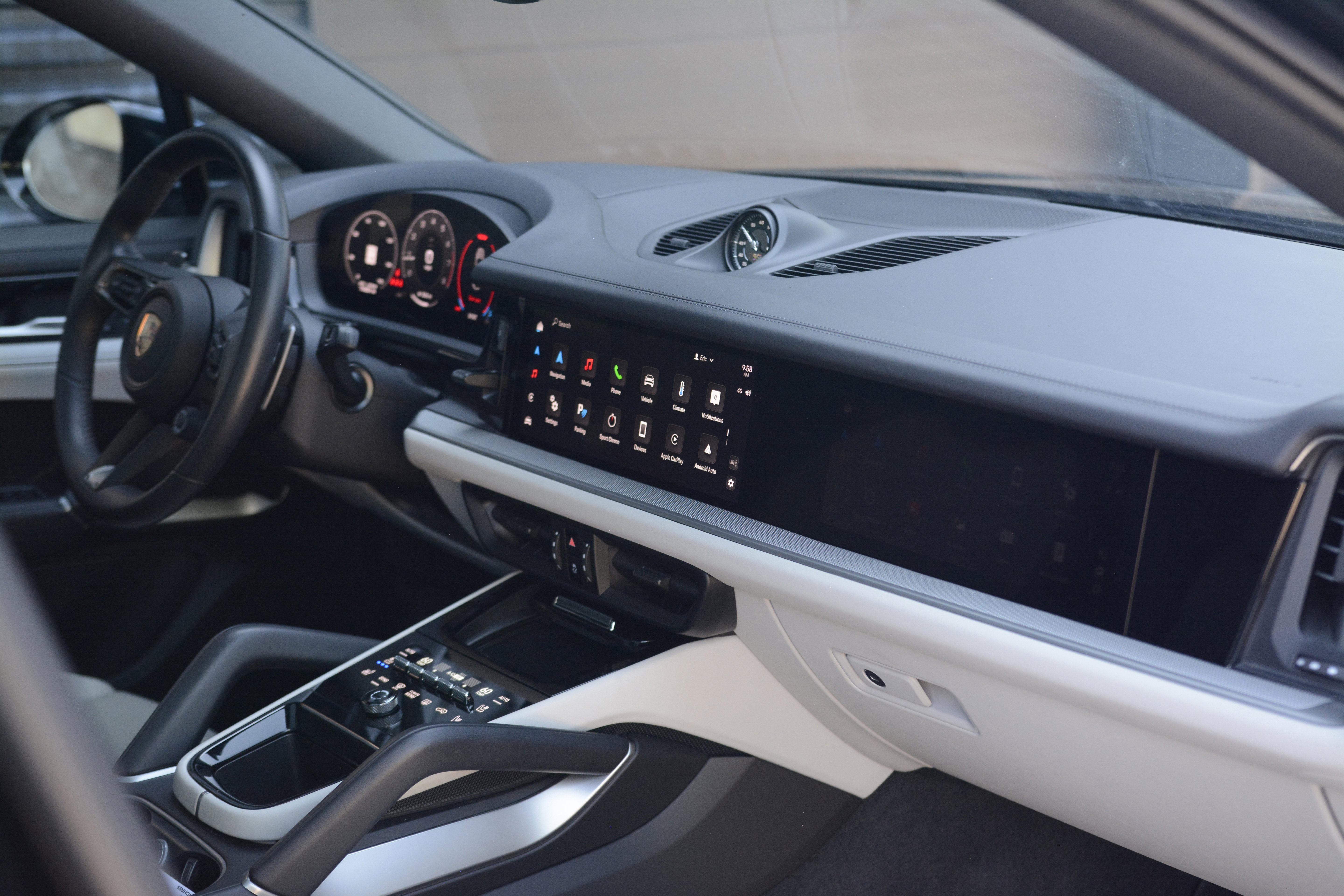 Certified 2024 Porsche Cayenne Coupe AWD/4WD image 27