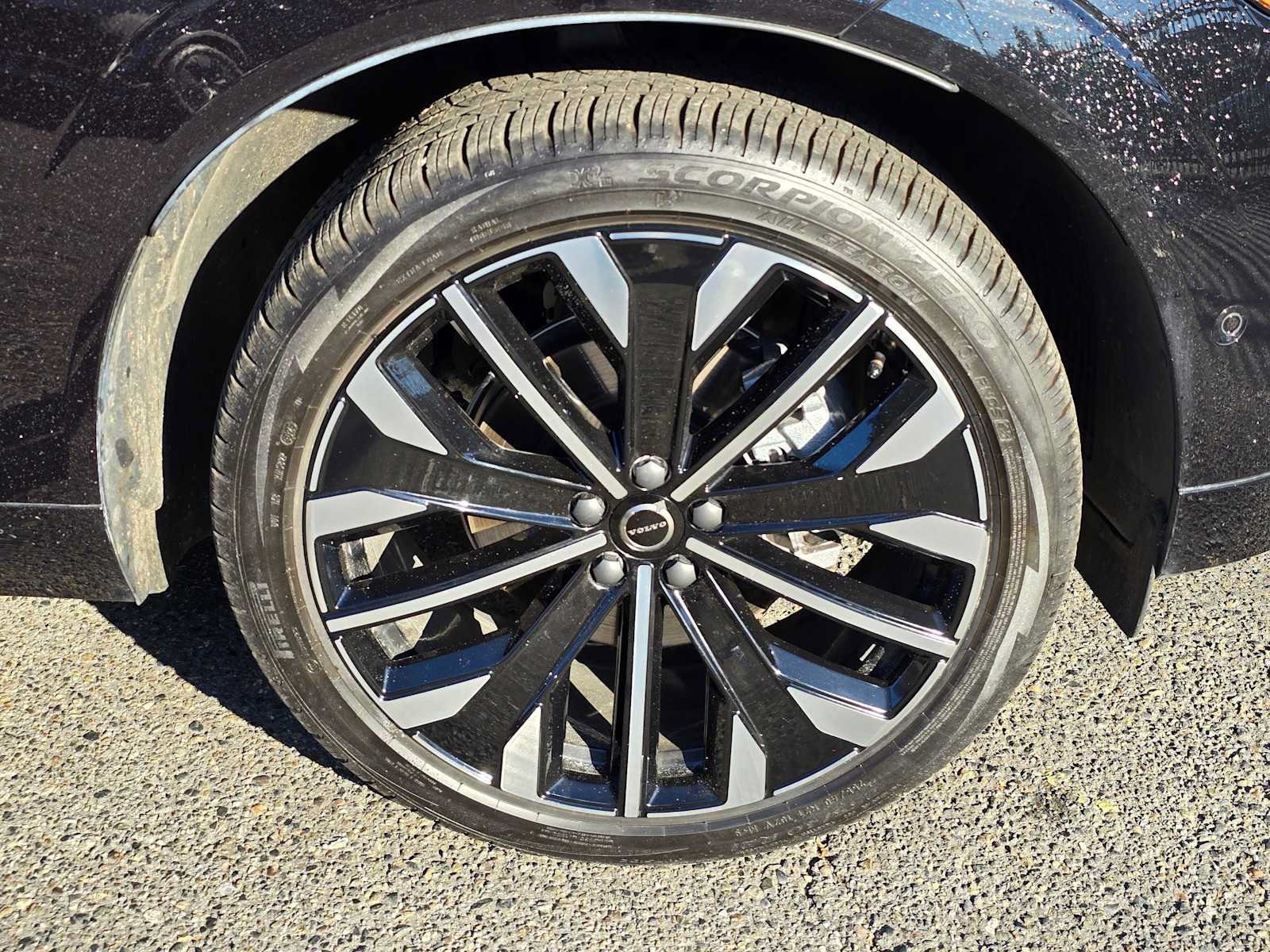 Used 2026 Volvo XC60 B5 Ultra w/ Protection Package Premier AWD/4WD image 9