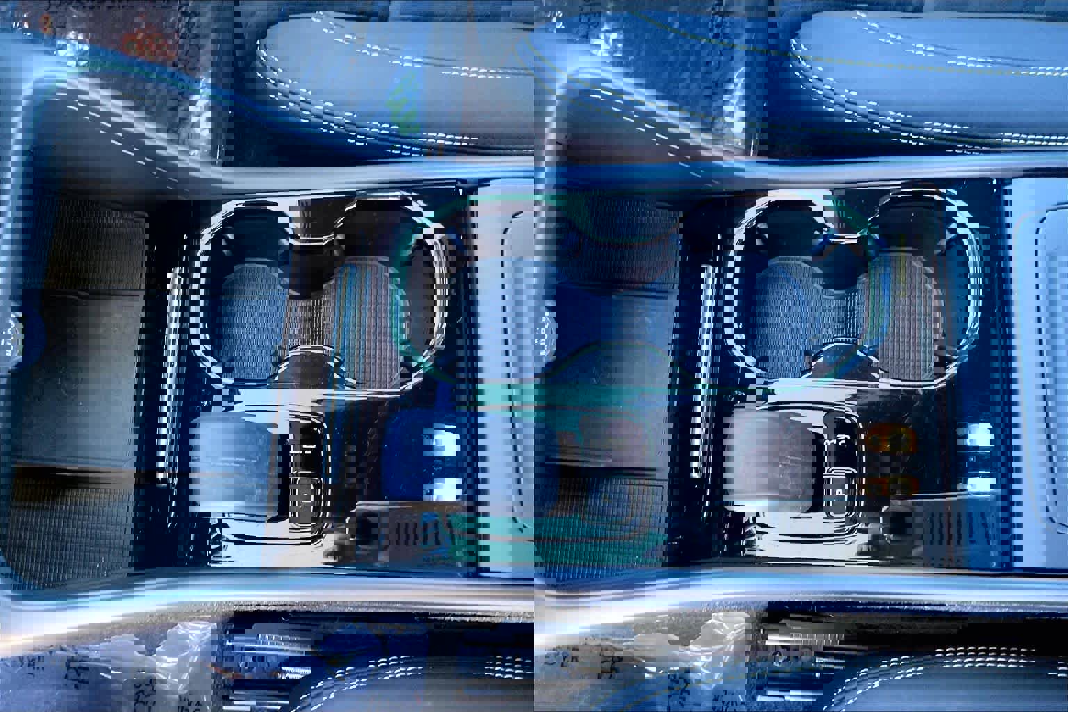 Used 2023 Volvo XC40 Recharge Ultimate w/ Protection Package Premier image 20