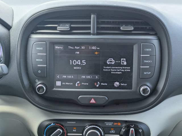Used 2025 Kia Soul LX w/ LX Technology Package FWD image 17