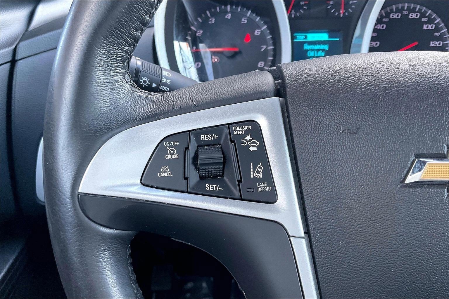 Used 2017 Chevrolet Equinox LT w/ Driver Confidence Package II image 10