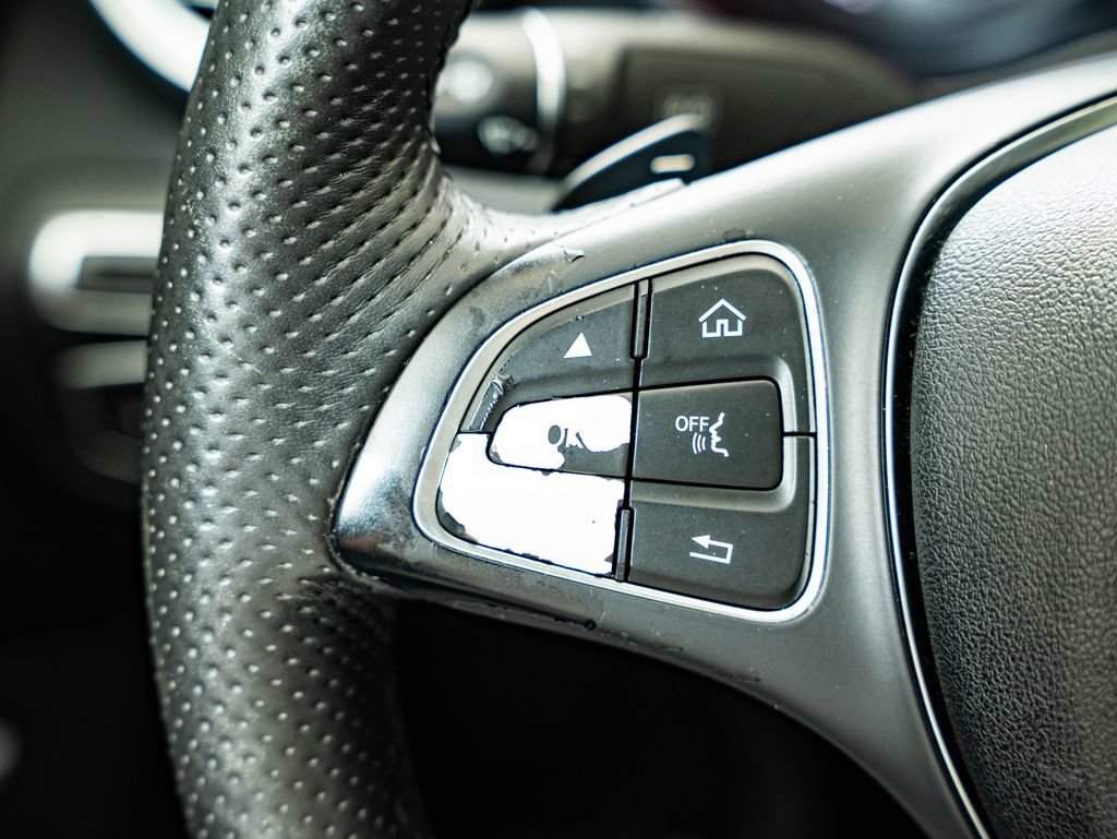 Used 2018 Mercedes-Benz C 300 4MATIC Sedan image 29
