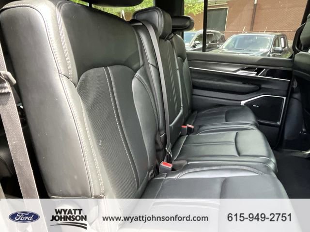 Used 2024 Jeep Wagoneer L Series II w/ Flexible Seating Group image 22