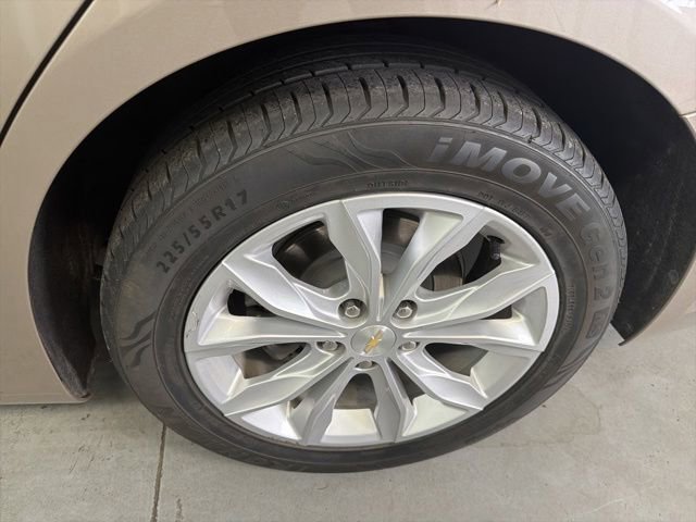 Used 2024 Chevrolet Malibu LT FWD image 11