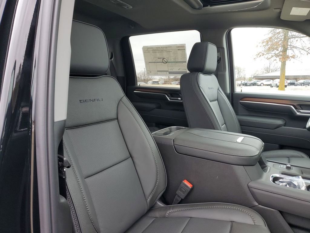 New 2025 GMC Sierra 3500 Denali w/ Denali Reserve Package image 30