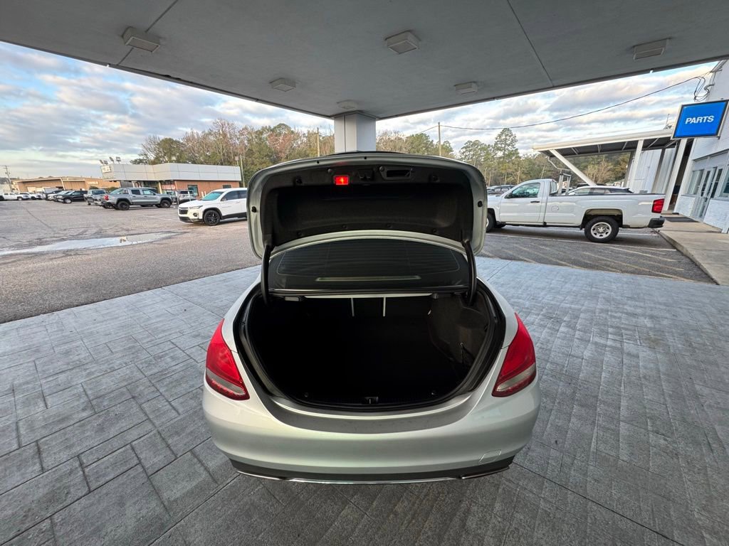 Used 2018 Mercedes-Benz C 300 Sedan image 8