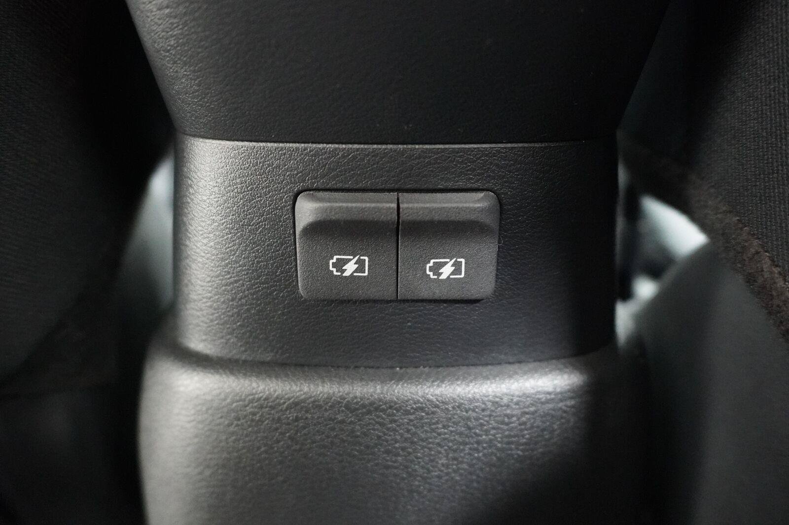 Used 2024 Nissan Kicks S FWD image 25