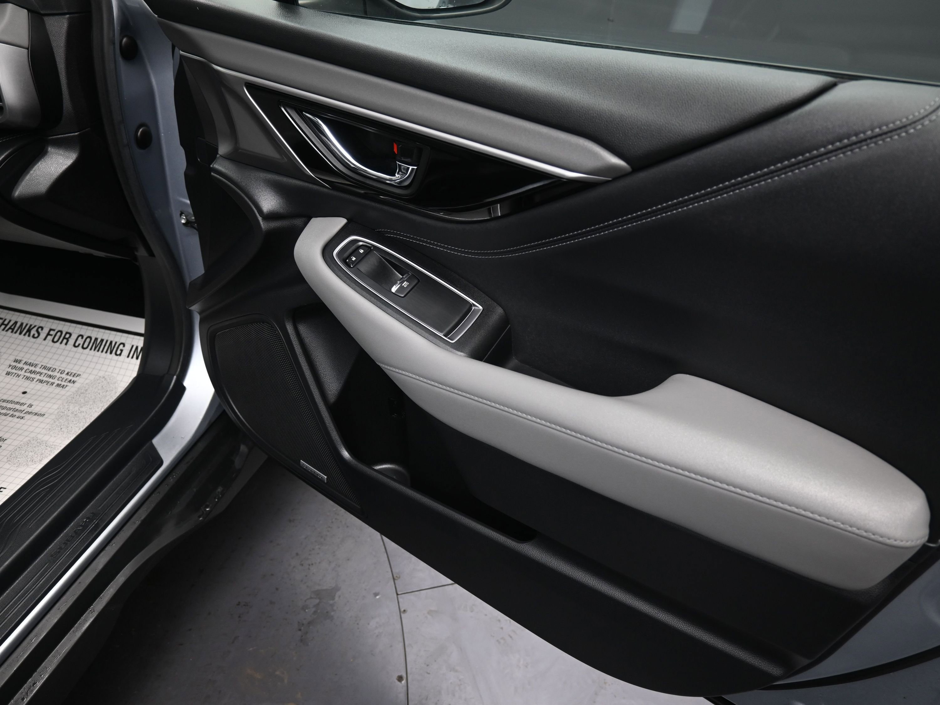 Used 2020 Subaru Outback Limited image 28