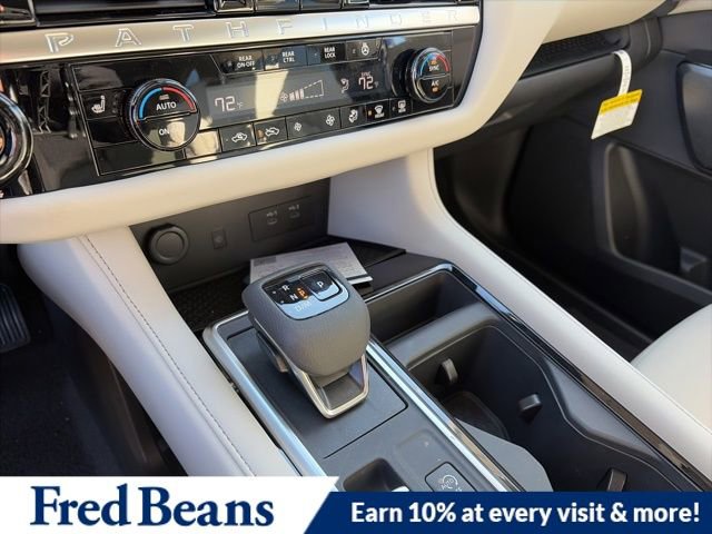 New 2026 Nissan Pathfinder SL image 18