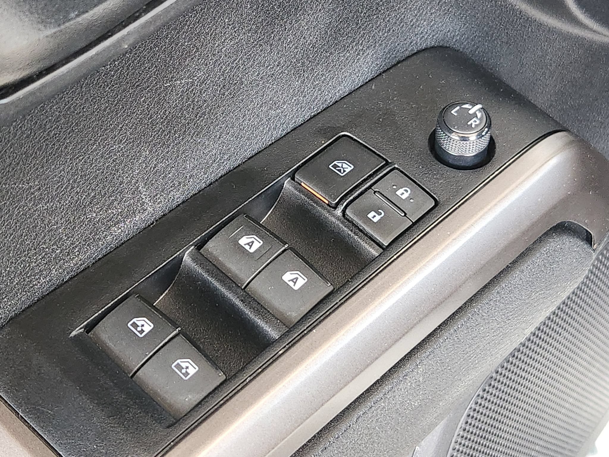 Used 2023 Toyota Tacoma SR5 RWD image 21
