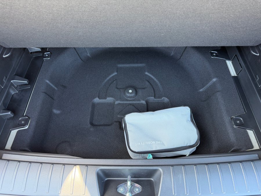 Used 2024 Hyundai Kona SEL FWD image 43