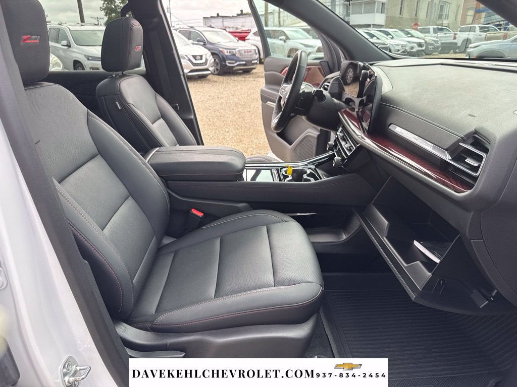 Certified 2025 Chevrolet Traverse Z71 AWD/4WD image 31