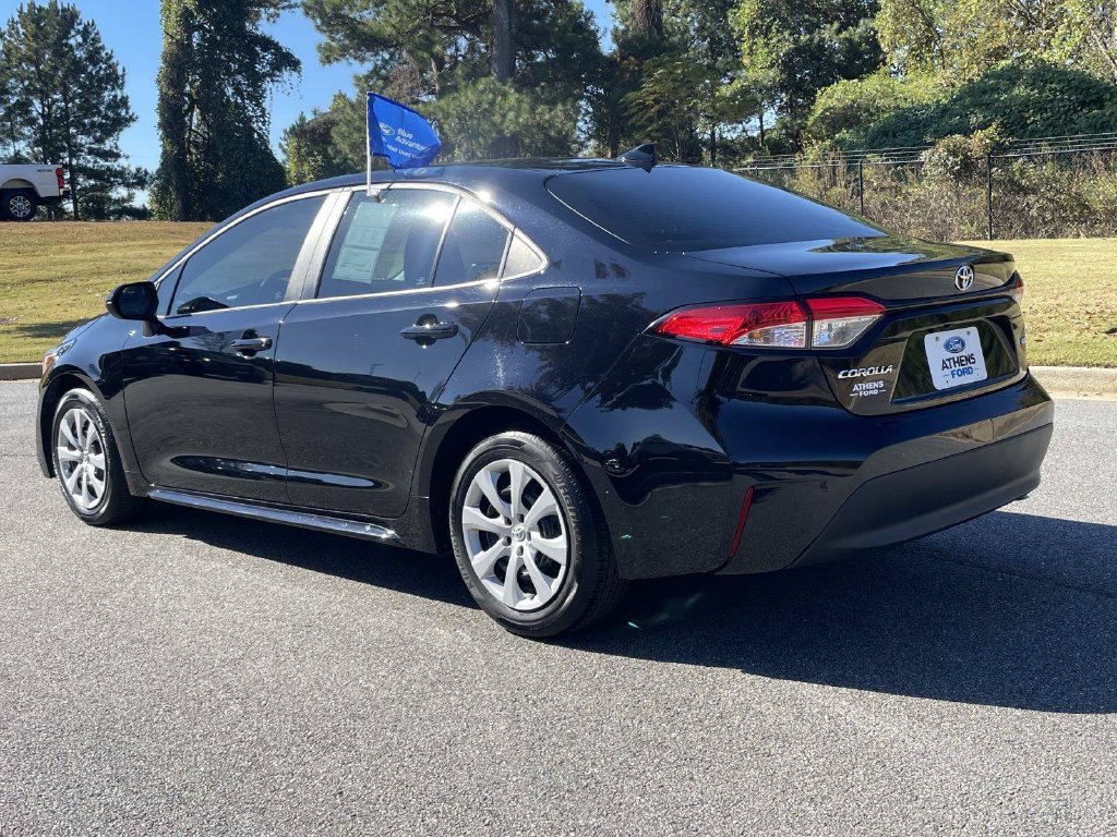 Used 2023 Toyota Corolla LE FWD image 7
