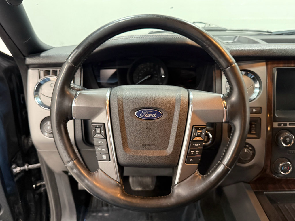 Used 2015 Ford Expedition Platinum image 16