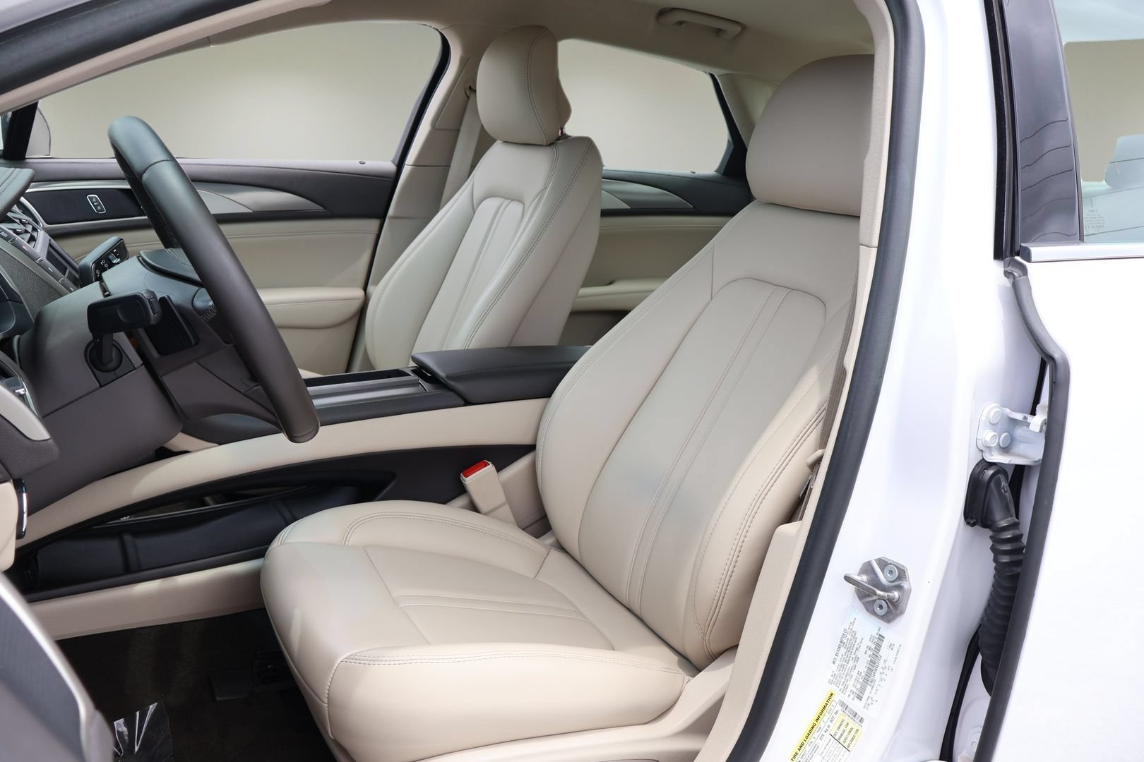 Used 2019 Lincoln MKZ Premiere FWD image 12