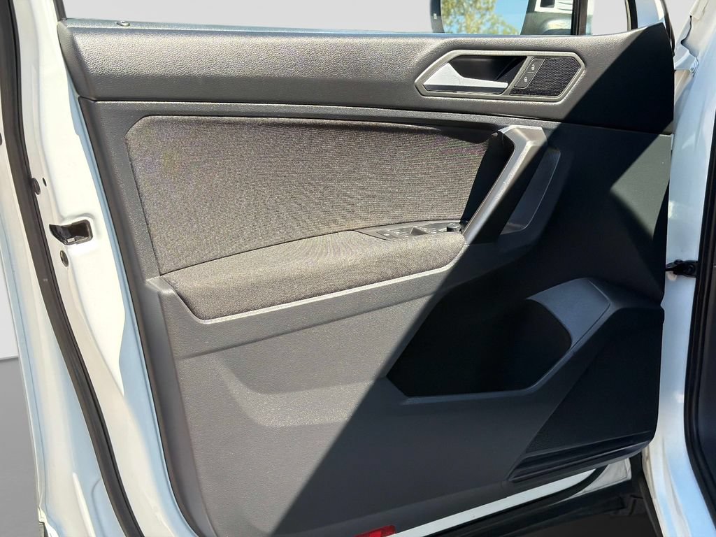 Used 2021 Volkswagen Tiguan S FWD image 18