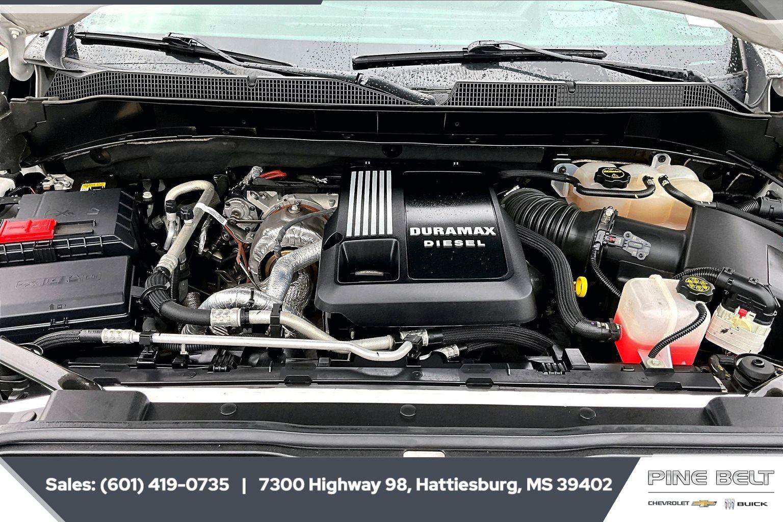 Used 2024 Chevrolet Silverado 1500 High Country w/ Technology Package AWD/4WD image 9