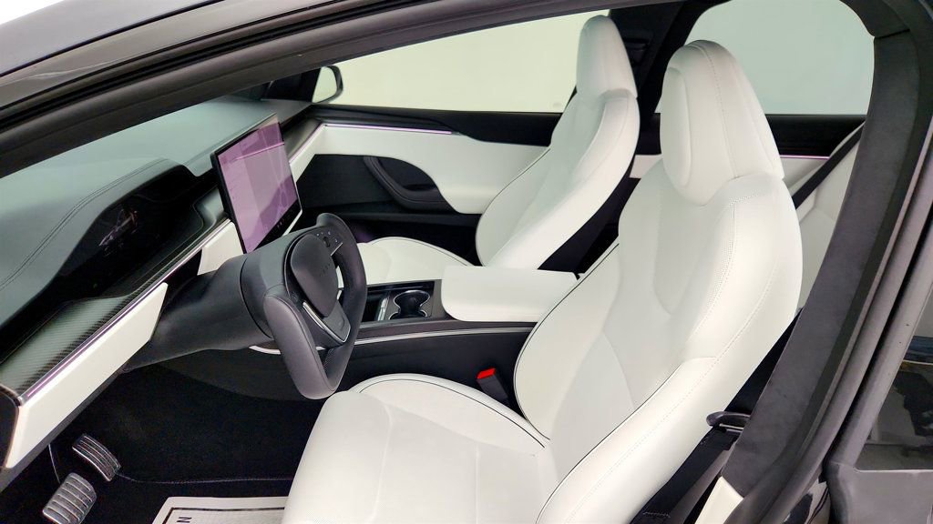 Used 2026 Tesla Model X Plaid image 25