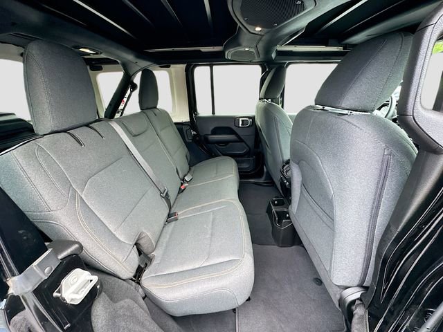 Used 2024 Jeep Wrangler Sahara w/ Technology Group image 27