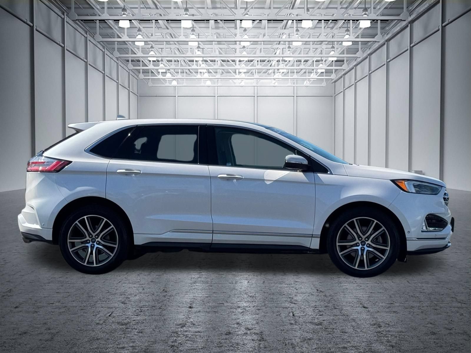 Certified 2019 Ford Edge Titanium w/ Equipment Group 301A AWD/4WD image 5
