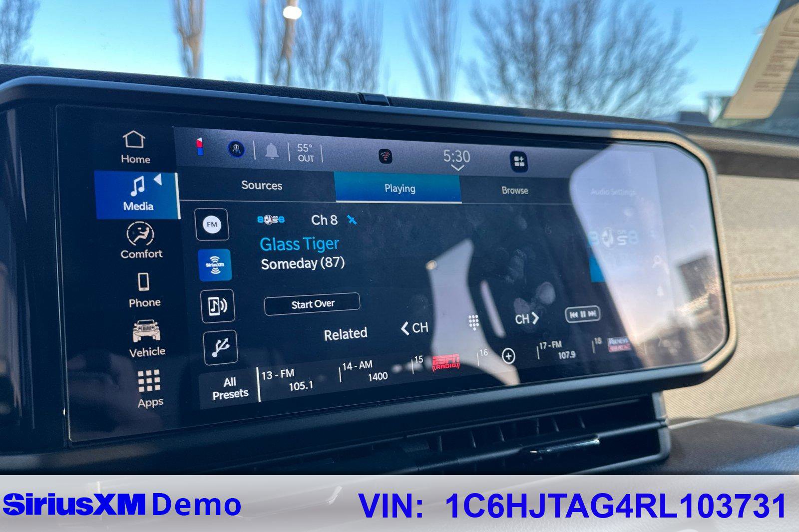 Used 2024 Jeep Gladiator Sport image 34