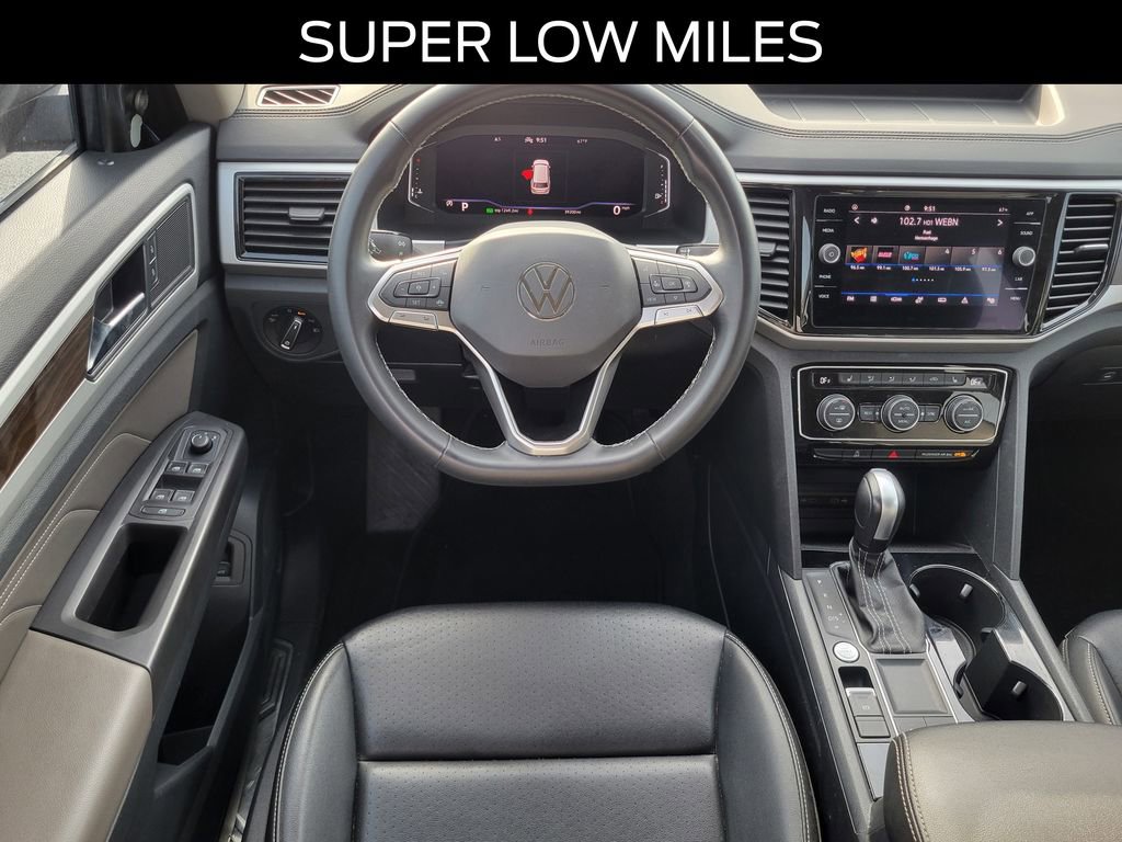 Used 2022 Volkswagen Atlas SE w/ Black Wheel Package FWD image 9