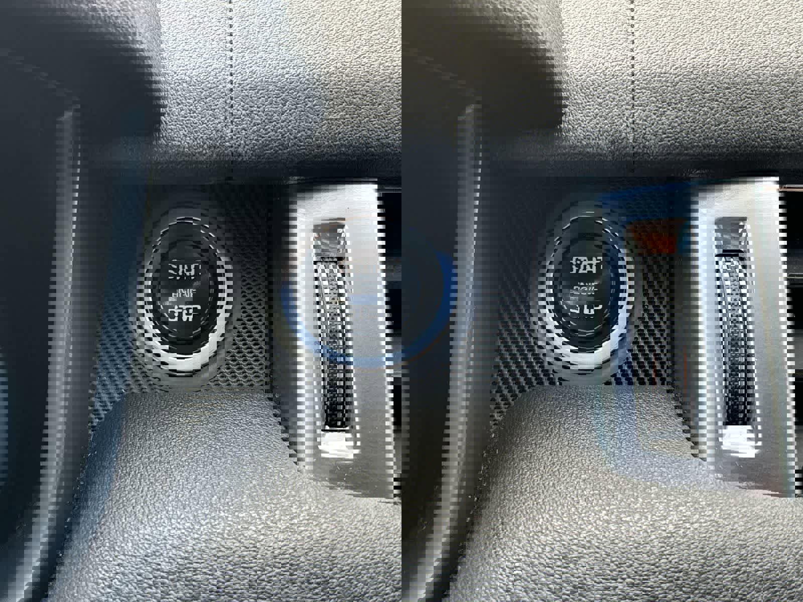 Used 2017 Land Rover Range Rover Sport SE image 28