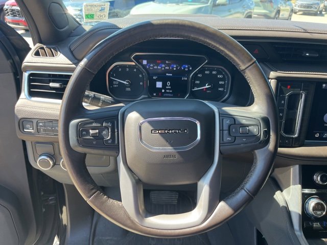 Used 2021 GMC Yukon XL Denali w/ Denali Premium Package image 16