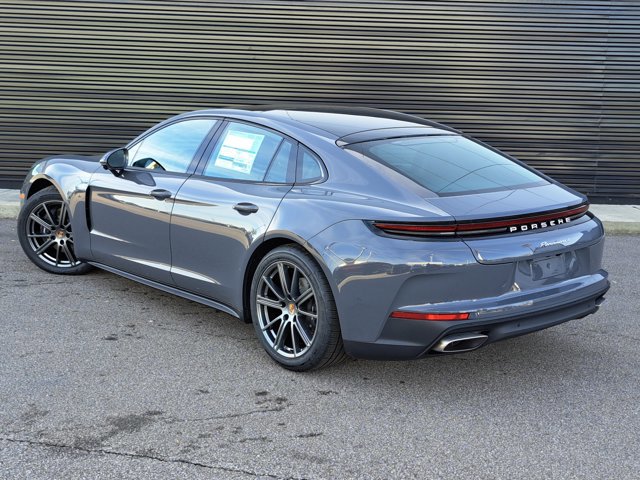 New 2026 Porsche Panamera 4 image 3