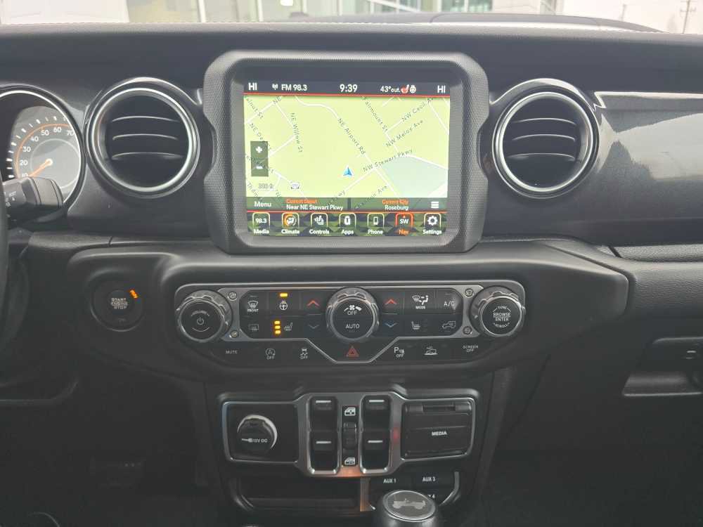 Used 2021 Jeep Wrangler Unlimited Sahara image 12