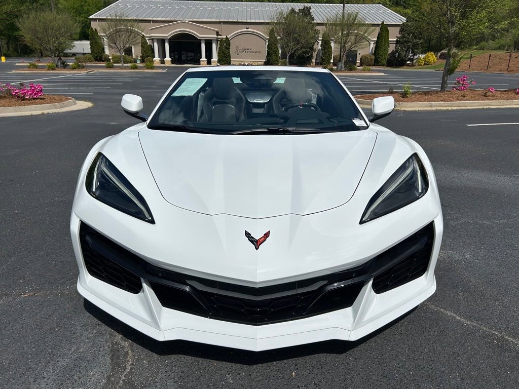 Used 2025 Chevrolet Corvette Z06 RWD image 30