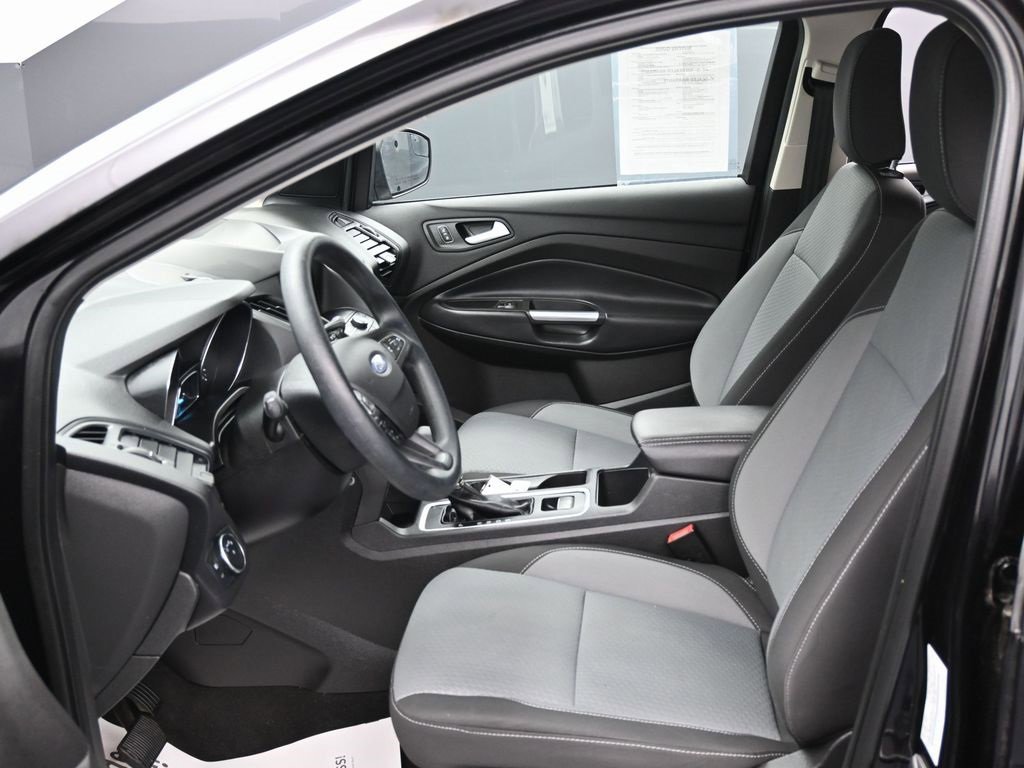 Used 2019 Ford Escape SE image 16