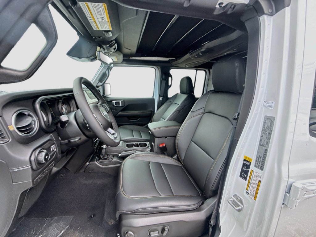New 2027 Jeep Wrangler Unlimited Sahara AWD/4WD image 22