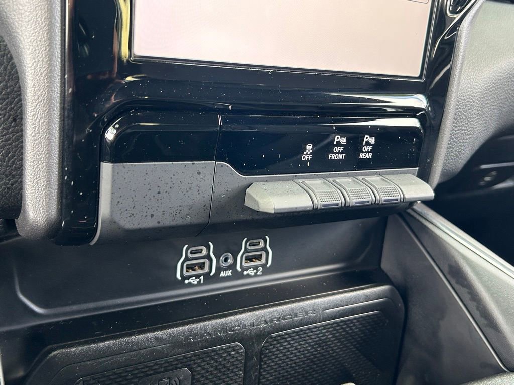 Used 2025 RAM 1500 Big Horn RWD image 31