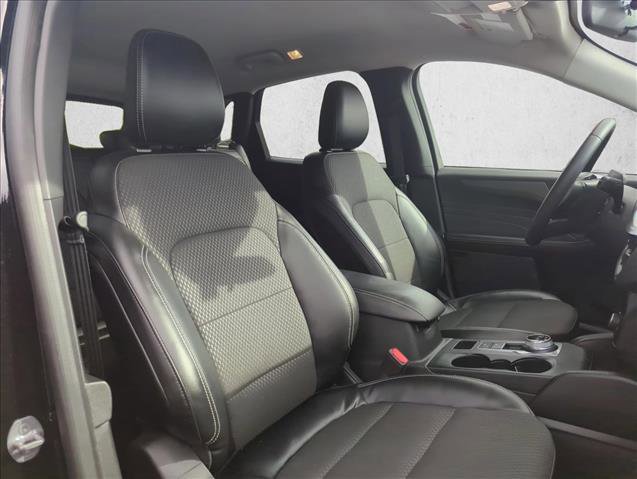 Used 2024 Ford Escape SE image 26