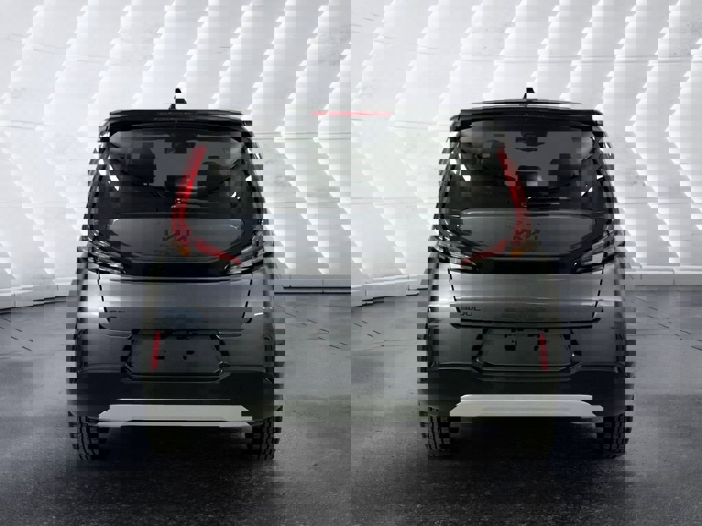 Used 2023 Kia Soul S FWD image 5