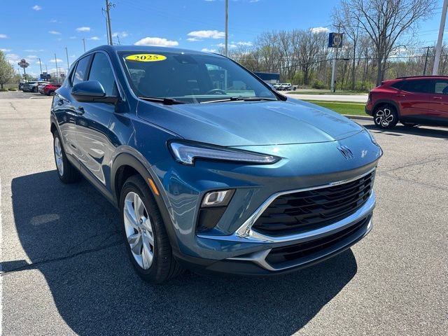 Used 2025 Buick Encore GX Preferred w/ Comfort Package image 4