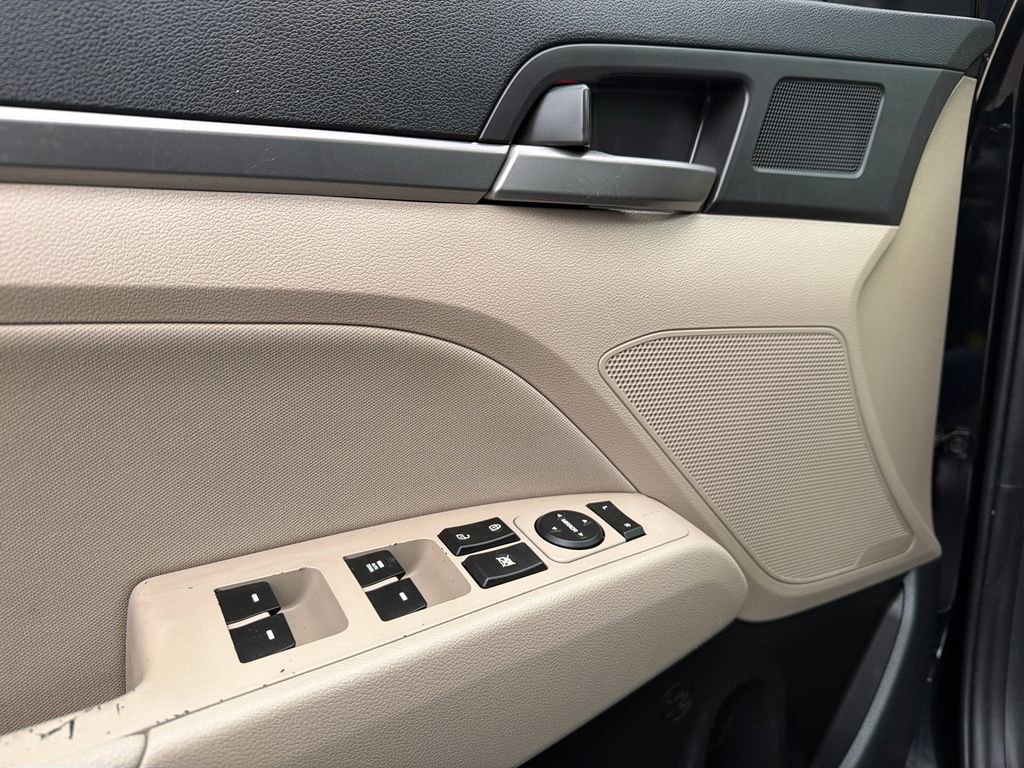 Used 2018 Hyundai Elantra SEL image 30