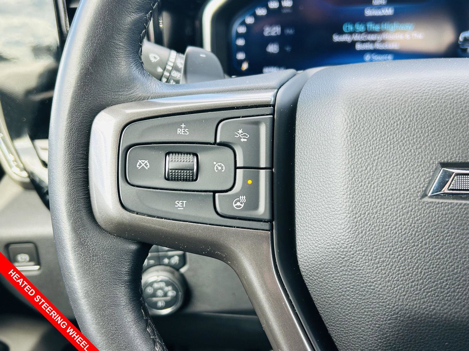 Used 2022 Chevrolet Silverado 1500 ZR2 w/ Technology Package image 9