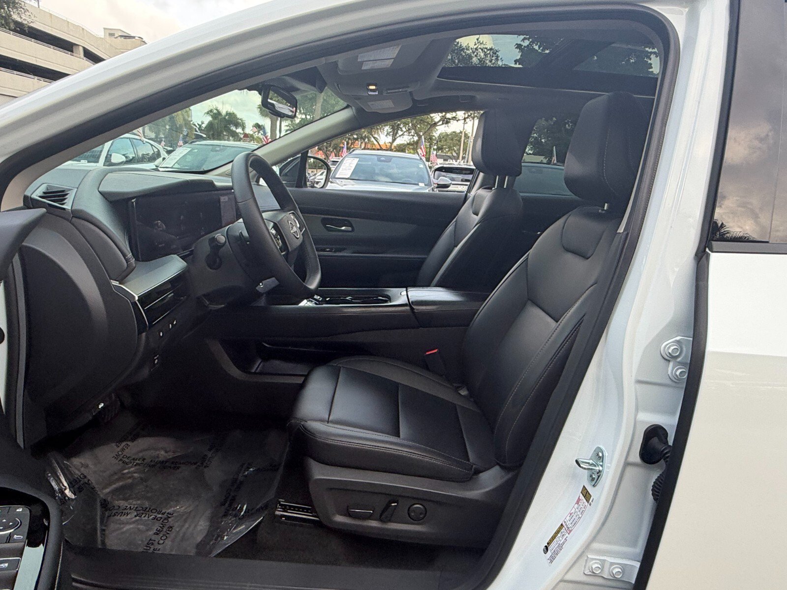 Certified 2025 Nissan Murano SL w/ Cargo Package AWD/4WD image 9